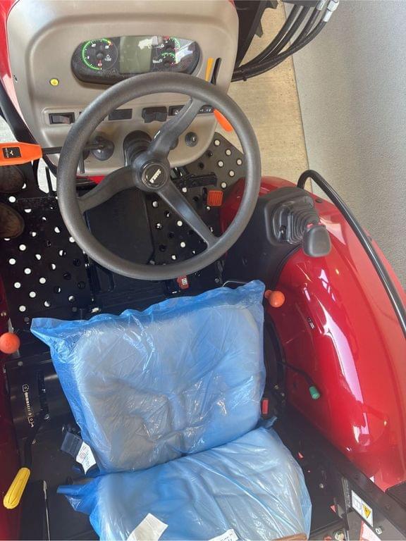 Image of Case IH Farmall 70A Image 1