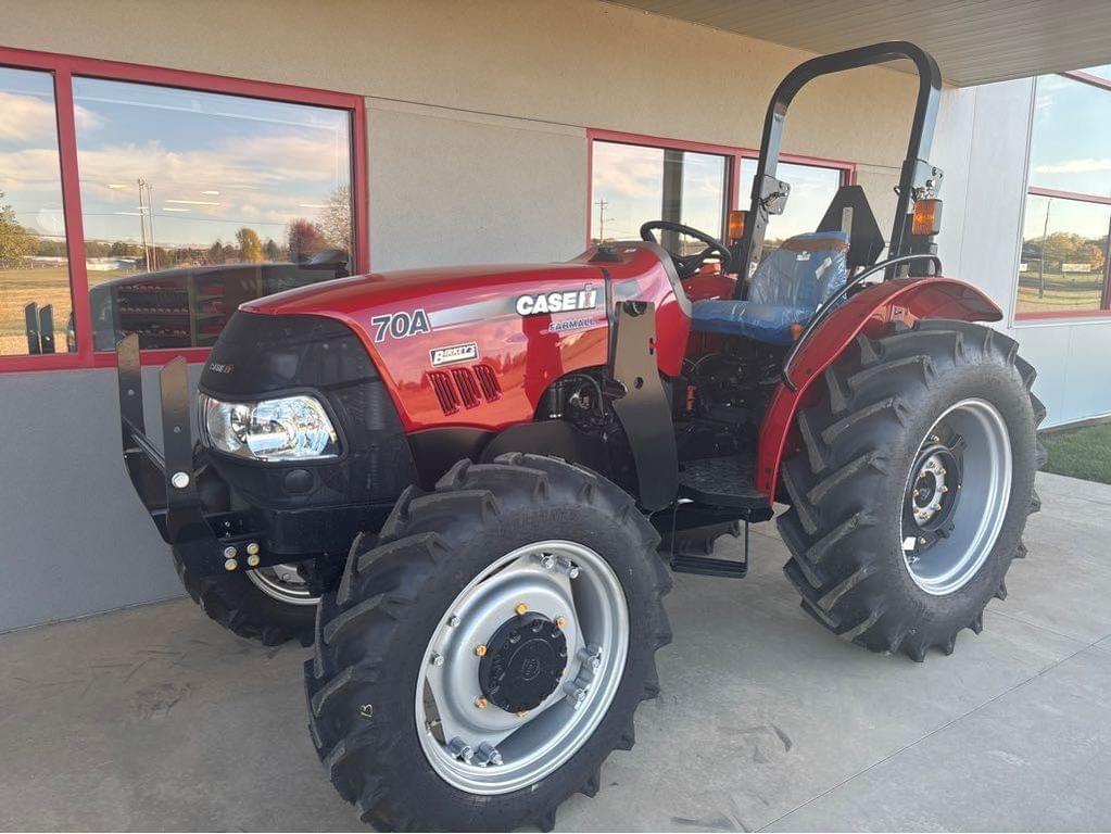 Image of Case IH Farmall 70A Image 0