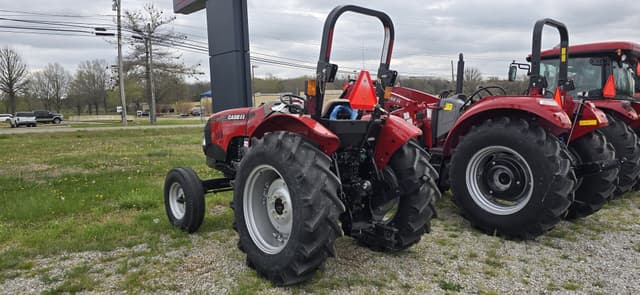 Image of Case IH Farmall 70A equipment image 4