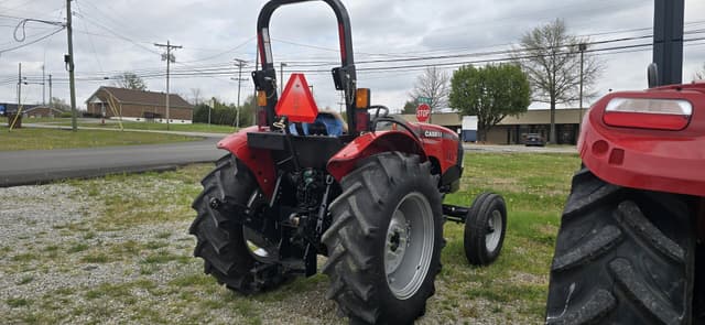 Image of Case IH Farmall 70A equipment image 2