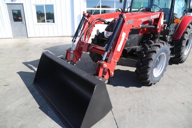 Image of Case IH Farmall 75A equipment image 4