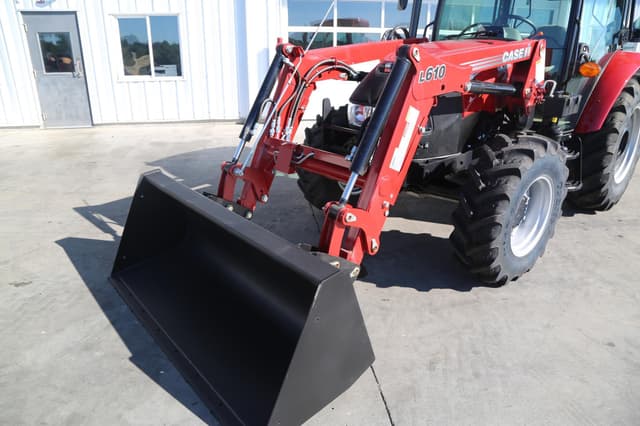 Image of Case IH Farmall 75A equipment image 4