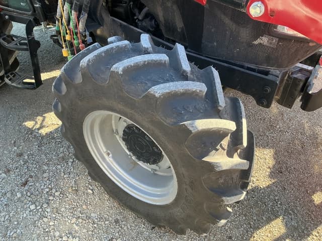 Image of Case IH Farmall 75A equipment image 4