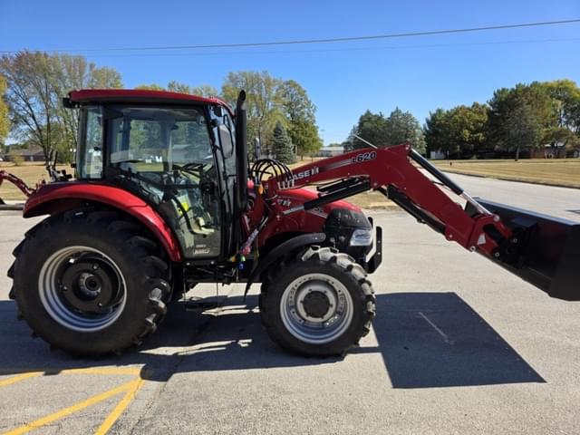 Image of Case IH Farmall 75C equipment image 3
