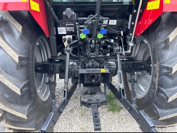 Image of Case IH Farmall 75C equipment image 4