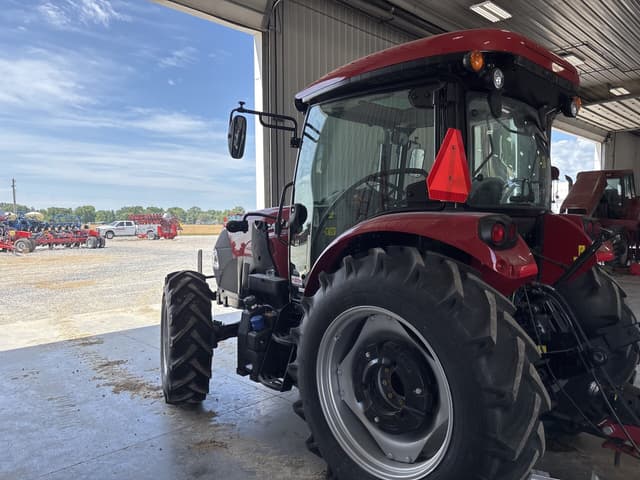 Image of Case IH Farmall 95A equipment image 3