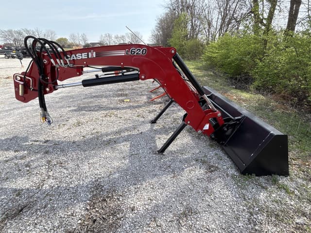 Image of Case IH L620 equipment image 1