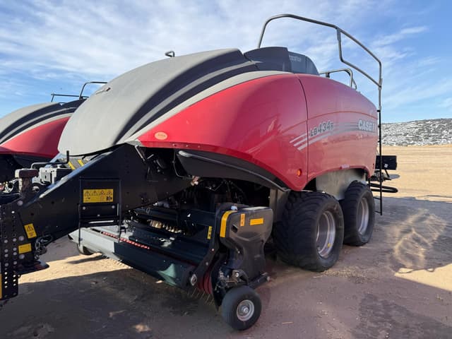 Image of Case IH 435 equipment image 1