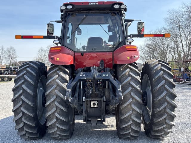Image of Case IH Magnum 180 equipment image 3