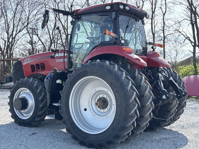 Image of Case IH Magnum 180 equipment image 4