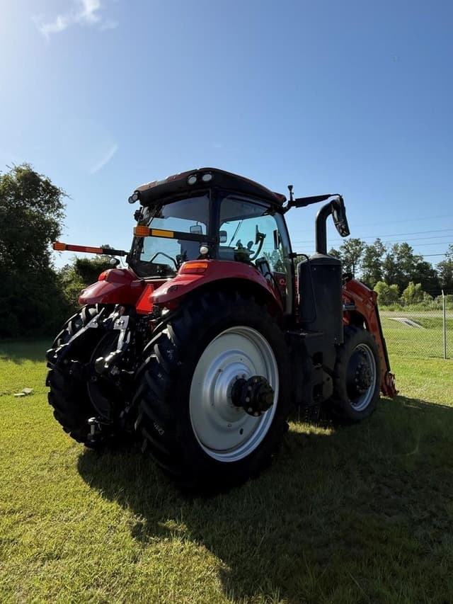 Image of Case IH Magnum 200 equipment image 3