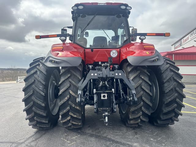 Image of Case IH Magnum 200 equipment image 2