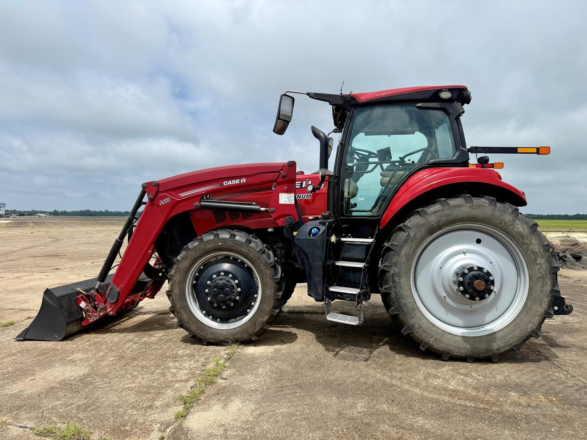2025 Case IH Magnum 200 Equipment Image0