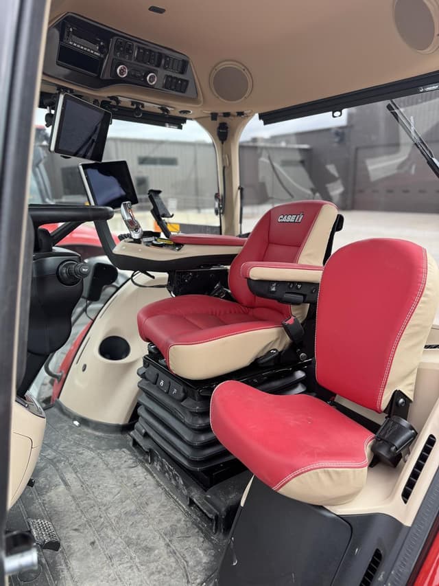 Image of Case IH Magnum 200 equipment image 3