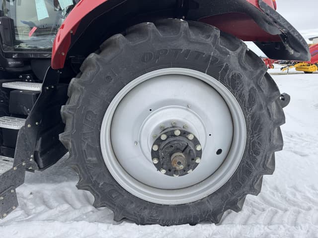 Image of Case IH Magnum 220 equipment image 3