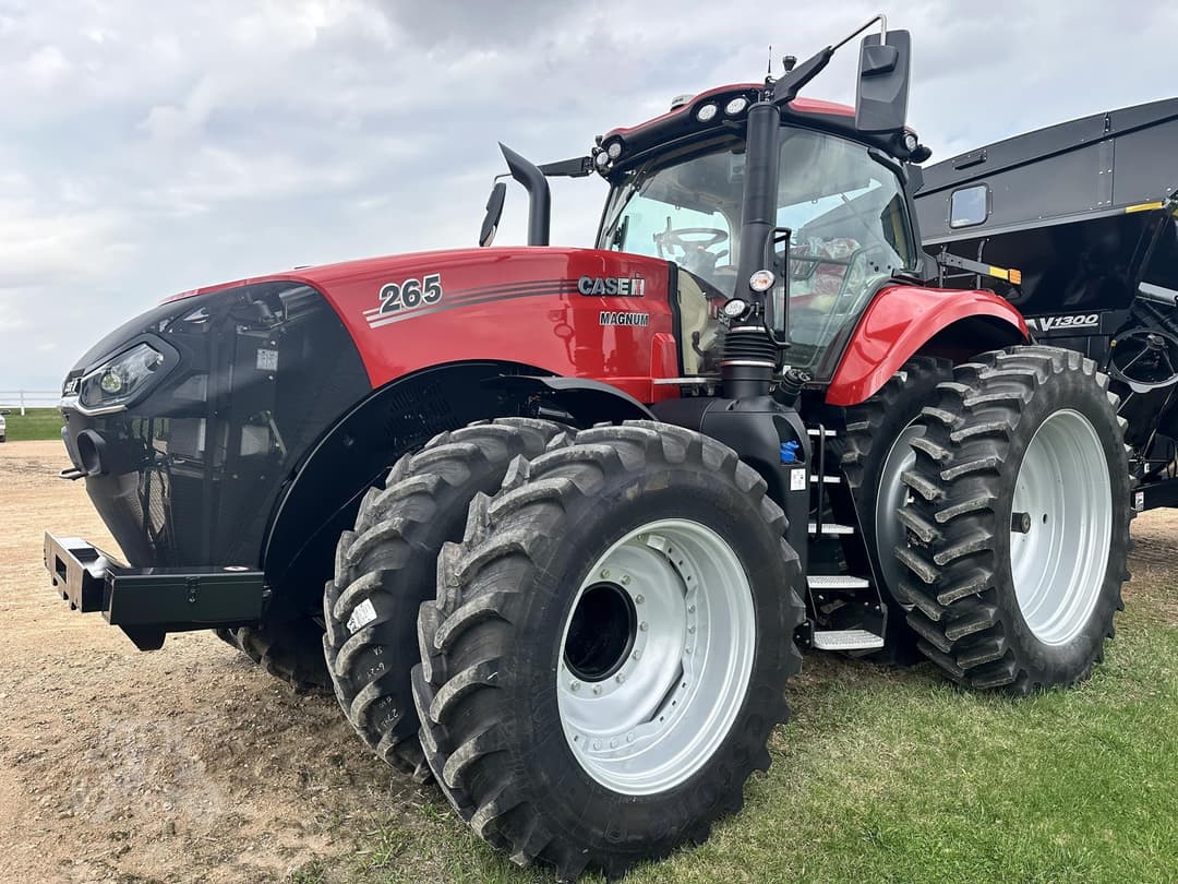 Image of Case IH Magnum 265 Primary image