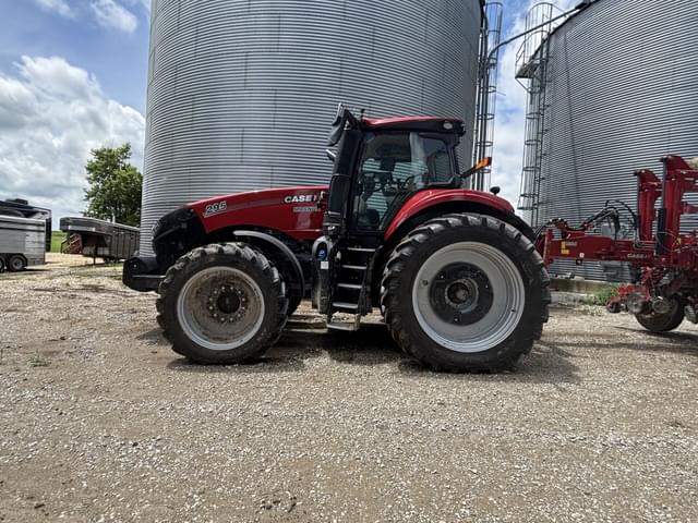 Image of Case IH Magnum 295 equipment image 3