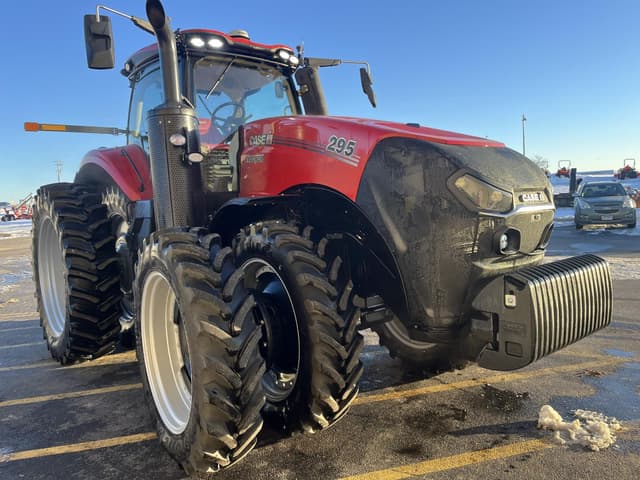 Image of Case IH Magnum 295 equipment image 2