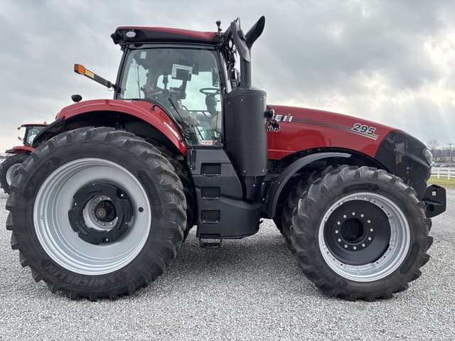Image of Case IH Magnum 295 equipment image 1