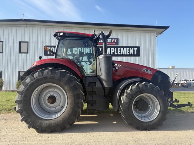 Image of Case IH Magnum 295 equipment image 1