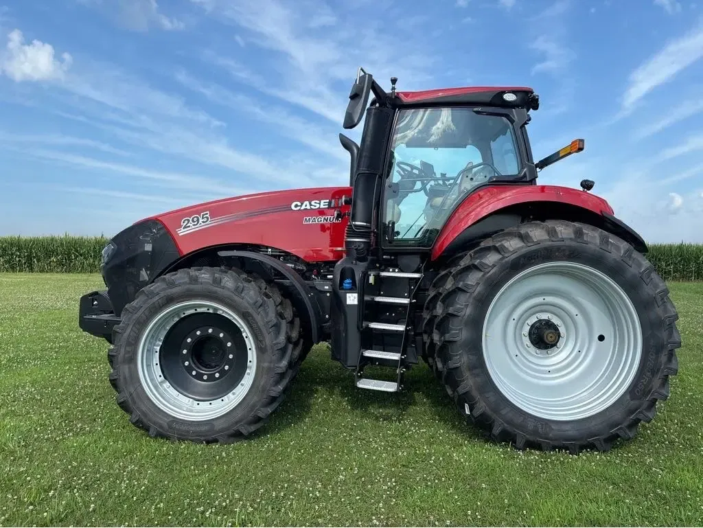 Main image Case IH Magnum 295