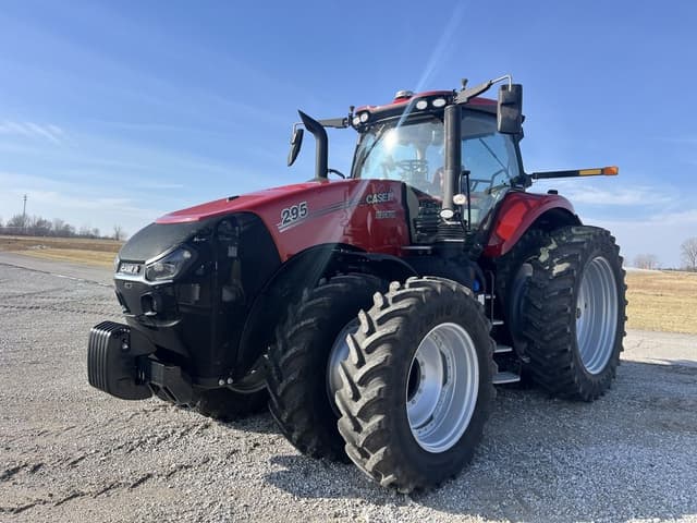 Image of Case IH Magnum 295 equipment image 1
