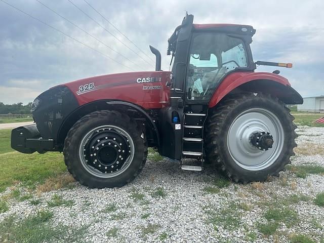 Image of Case IH Magnum 325 equipment image 1