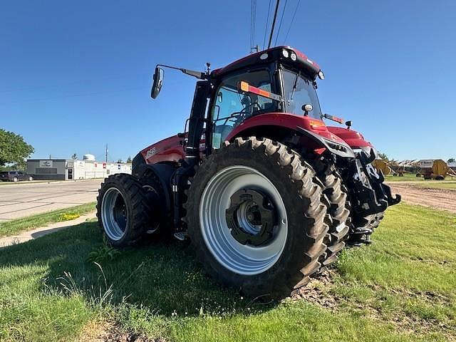 Image of Case IH Magnum 325 equipment image 2
