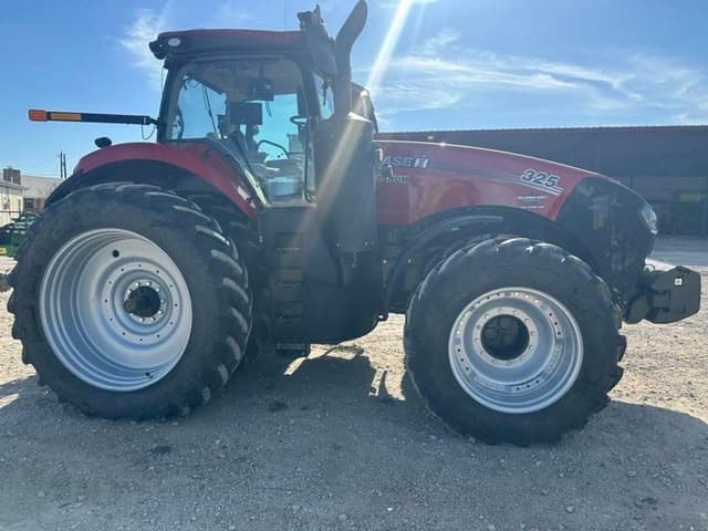 Image of Case IH Magnum 325 equipment image 1