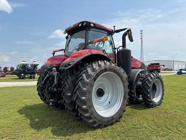 Image of Case IH Magnum 325 equipment image 2