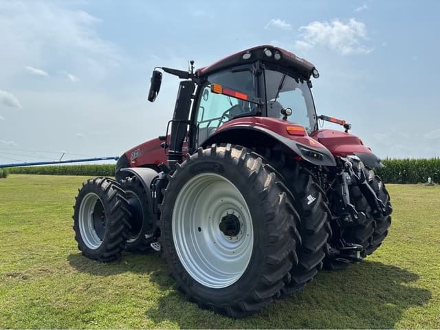 Image of Case IH Magnum 325 equipment image 4