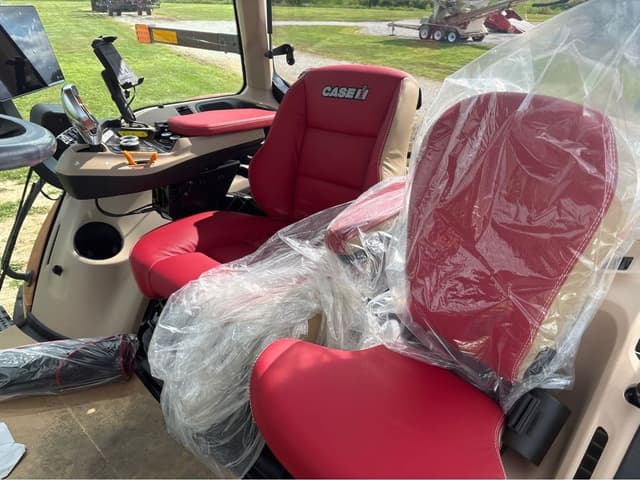 Image of Case IH Magnum 325 equipment image 4