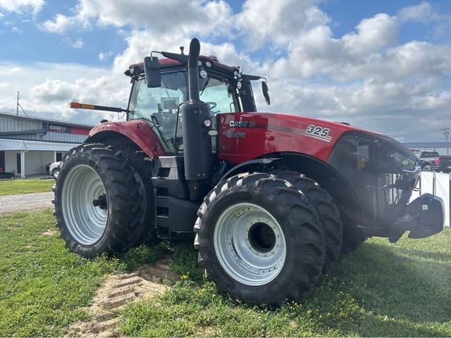 Image of Case IH Magnum 325 equipment image 2