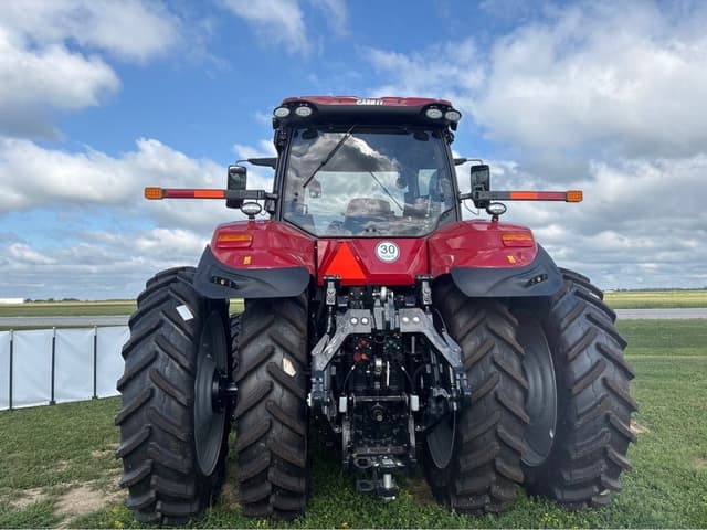 Image of Case IH Magnum 325 equipment image 1