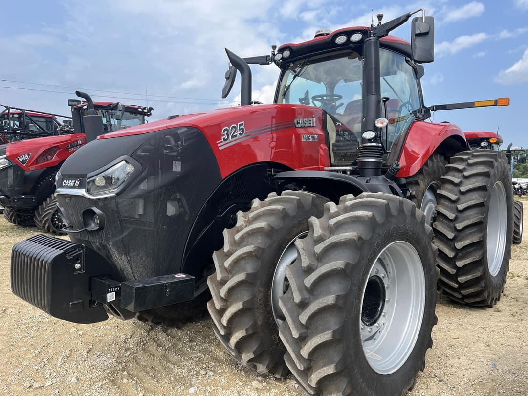 Image of Case IH Magnum 325 Image 0
