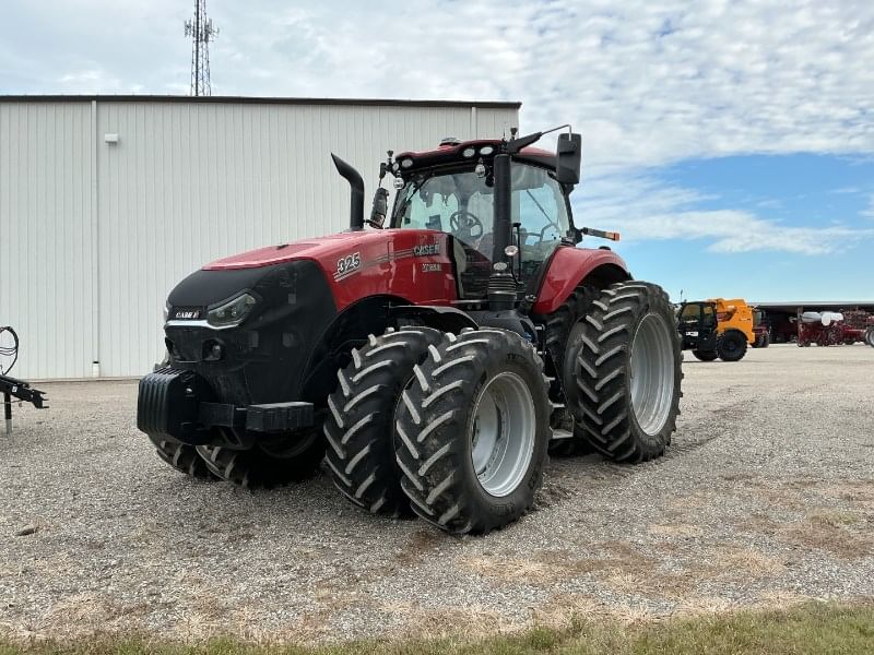 2025 Case IH Magnum 325 Equipment Image0
