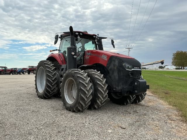 Image of Case IH Magnum 325 equipment image 3