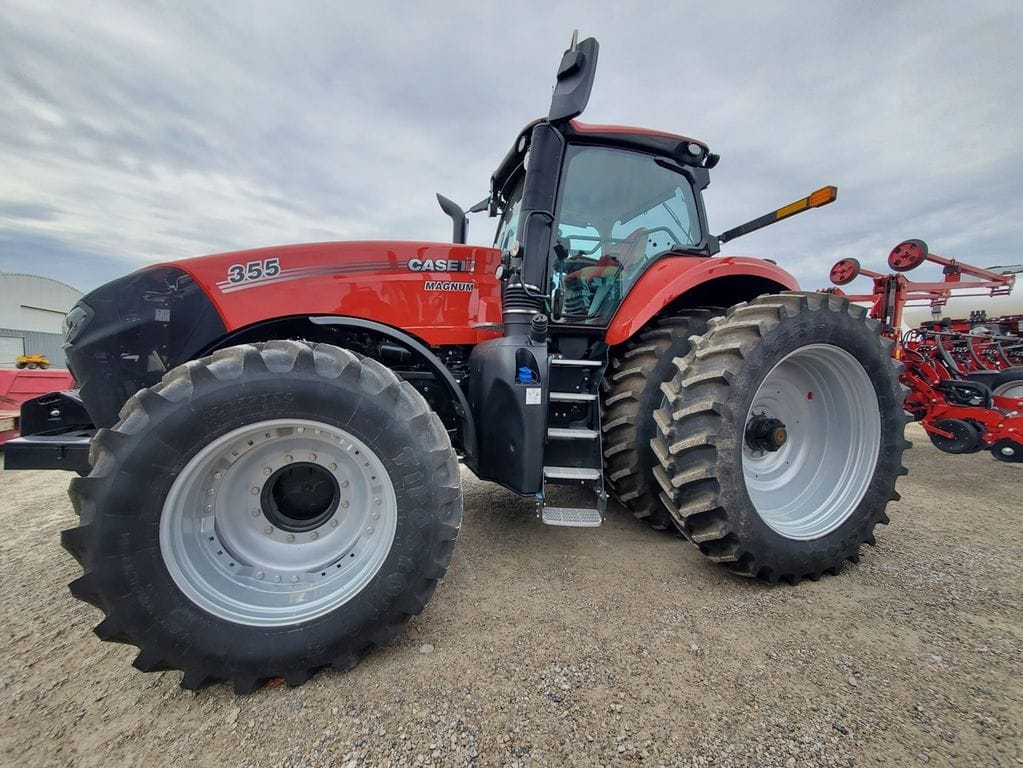 2025 Case IH Magnum 355 Equipment Image0