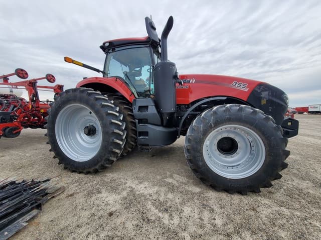 Image of Case IH Magnum 355 equipment image 4