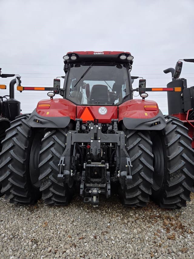 Image of Case IH Magnum 355 equipment image 2
