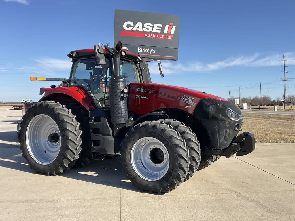 Image of Case IH Magnum 355 Primary image
