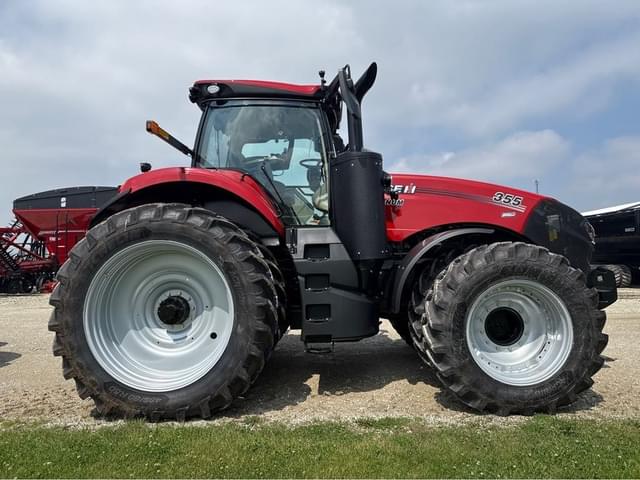 Image of Case IH Magnum 355 equipment image 1
