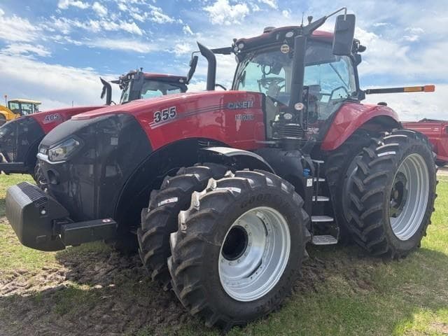 Image of Case IH Magnum 355 equipment image 2