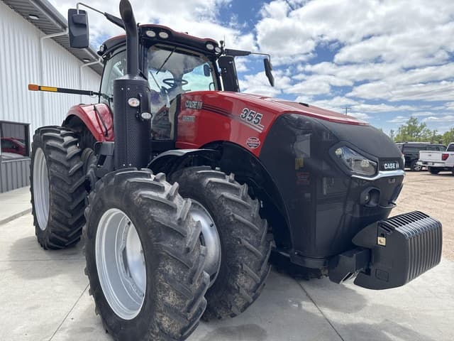 Image of Case IH Magnum 355 equipment image 3