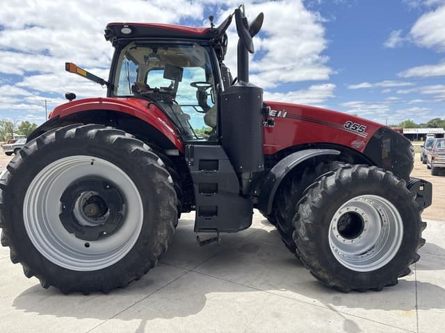 Image of Case IH Magnum 355 equipment image 2