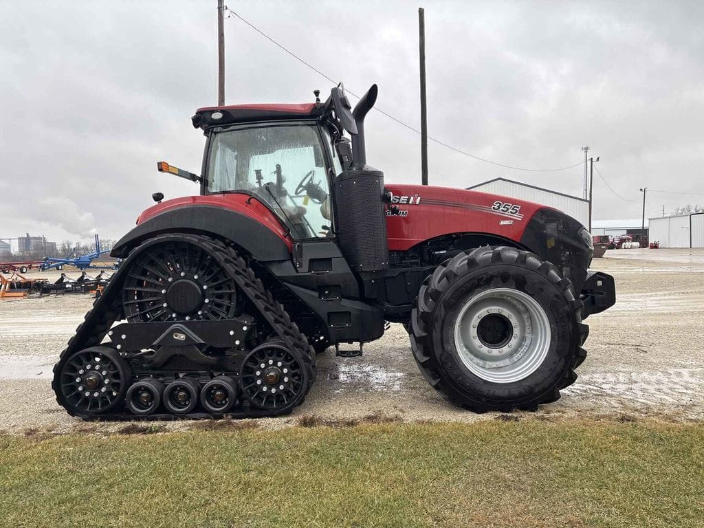 2025 Case IH Magnum 355 Rowtrac Equipment Image0