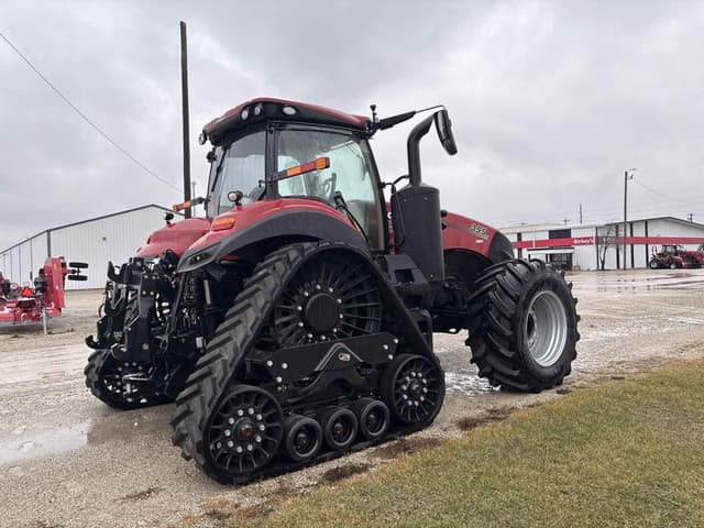 Image of Case IH Magnum 355 Rowtrac equipment image 1