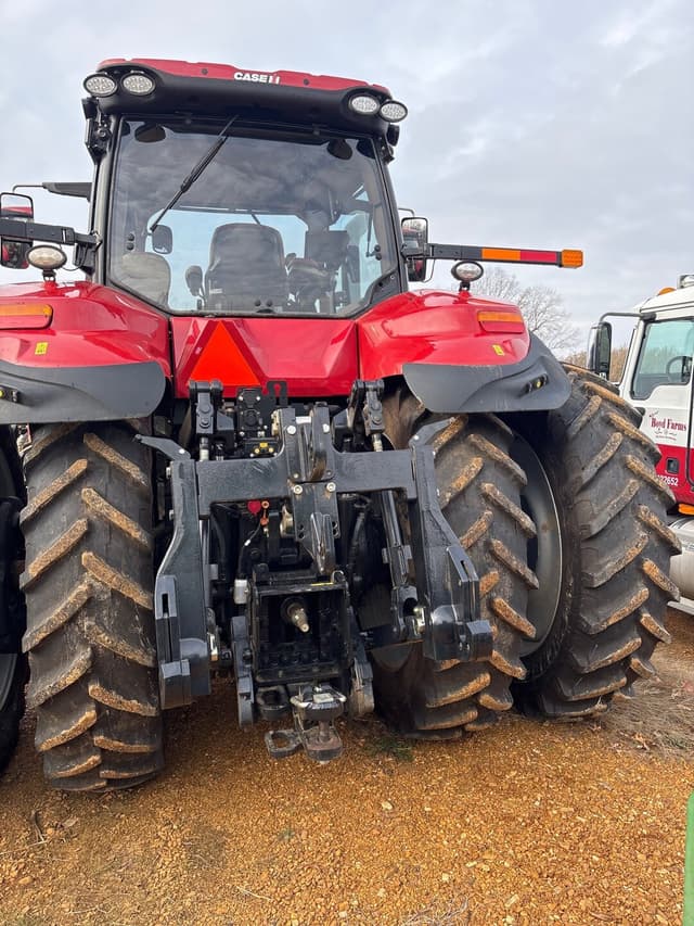 Image of Case IH Magnum 385 equipment image 3