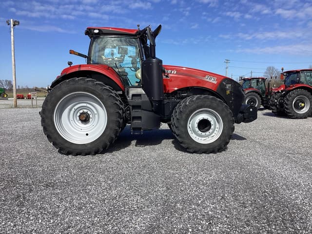 Image of Case IH Magnum 385 equipment image 1