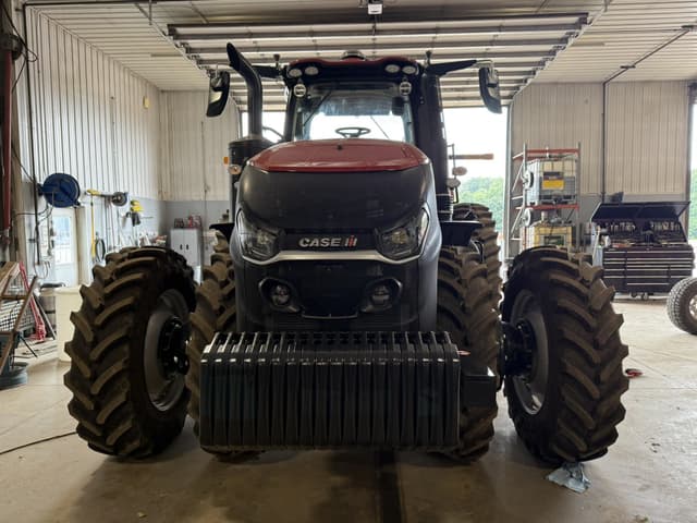 Image of Case IH Magnum 385 equipment image 1